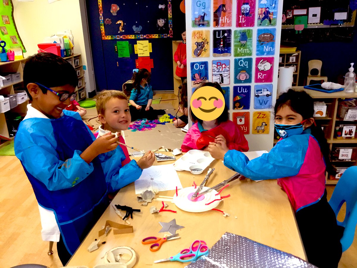 BISCLPYear1's tweet image. The #JollyJaguars have certainly had a jolly time creating our Navy Pier inspired Mini Golf hole! ⛳️ @BISCLincolnPark @BISCLPSTEAM #MakerFaire #NAEducation