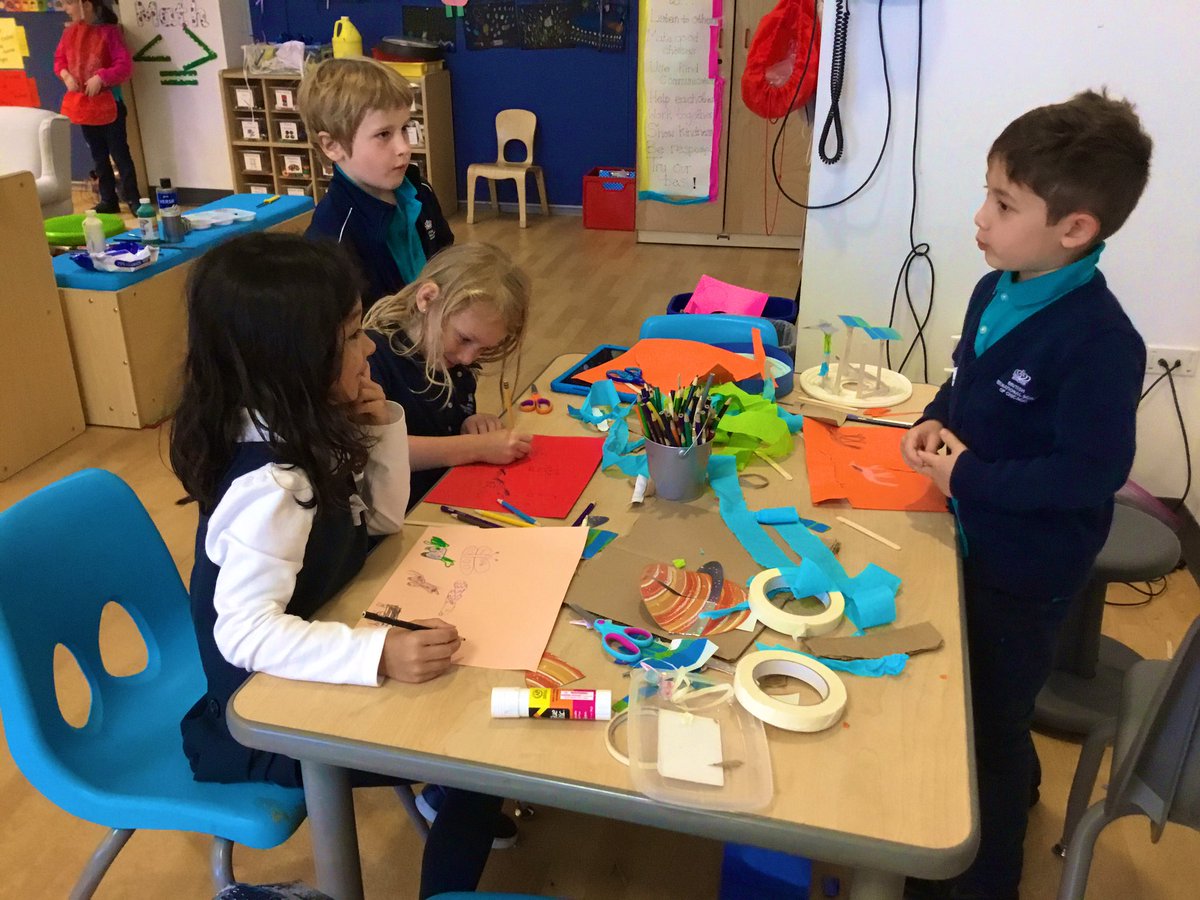 BISCLPYear1's tweet image. The #JollyJaguars have certainly had a jolly time creating our Navy Pier inspired Mini Golf hole! ⛳️ @BISCLincolnPark @BISCLPSTEAM #MakerFaire #NAEducation