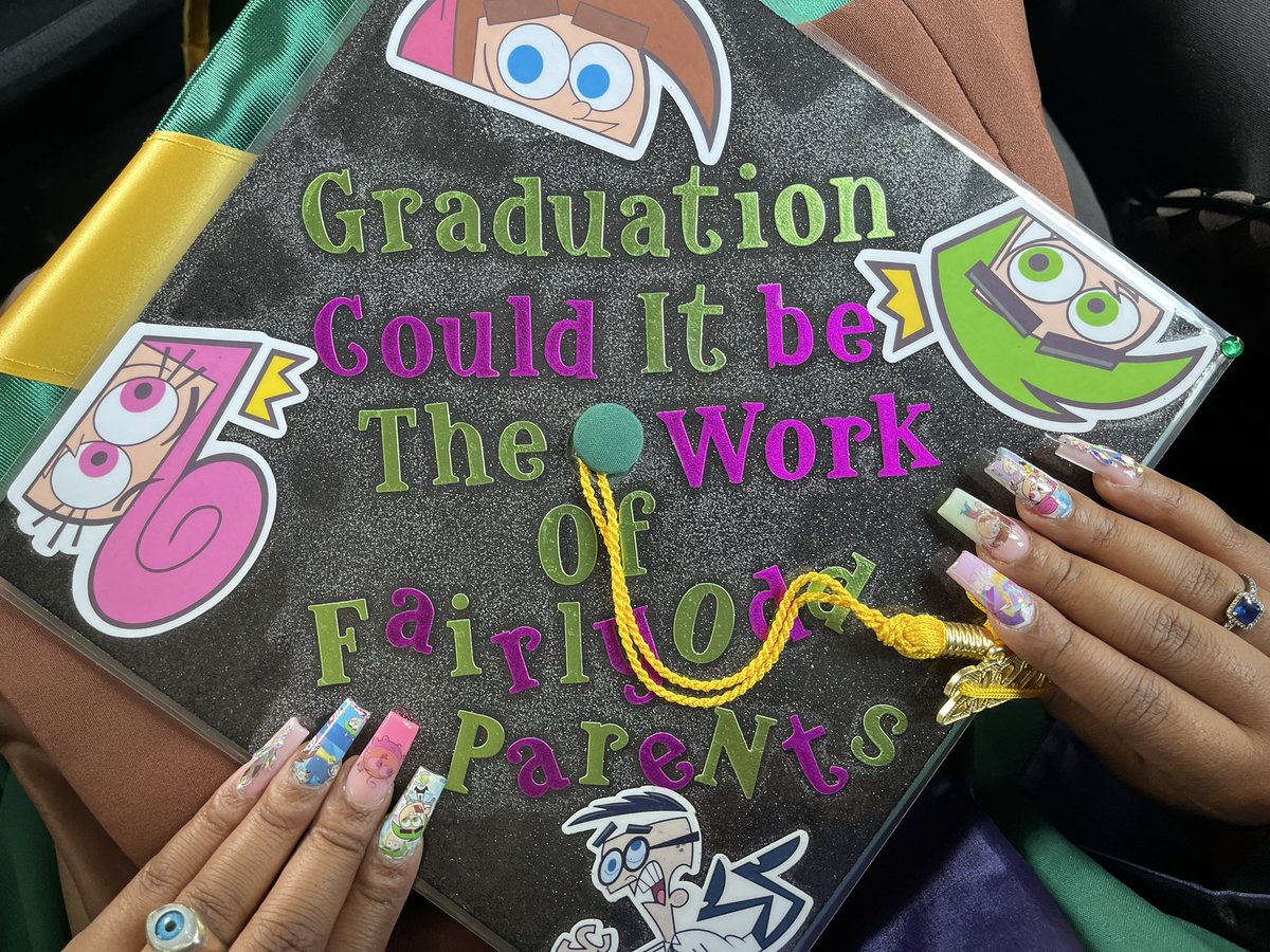 And with a little bit of Magic 🪄🧚🏻‍♂️She’s a Graduate 🧑🏾‍🎓#BCC22 #BCC #bronxcommunitycollege #FairlyOddParents