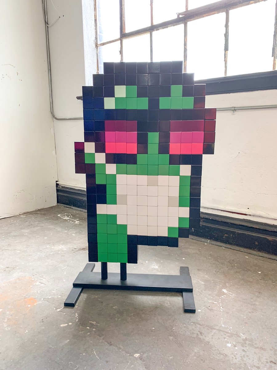 GMI_Studio's tweet photo. A personal thread about my art career: how I started, long term goals, and why I’m compelled to create physical sculpture of digitally native art. 

I wanted to share so you hopefully can get a better understanding of the motivation behind and direction of my work. https://t.co/guoNw7YV1s