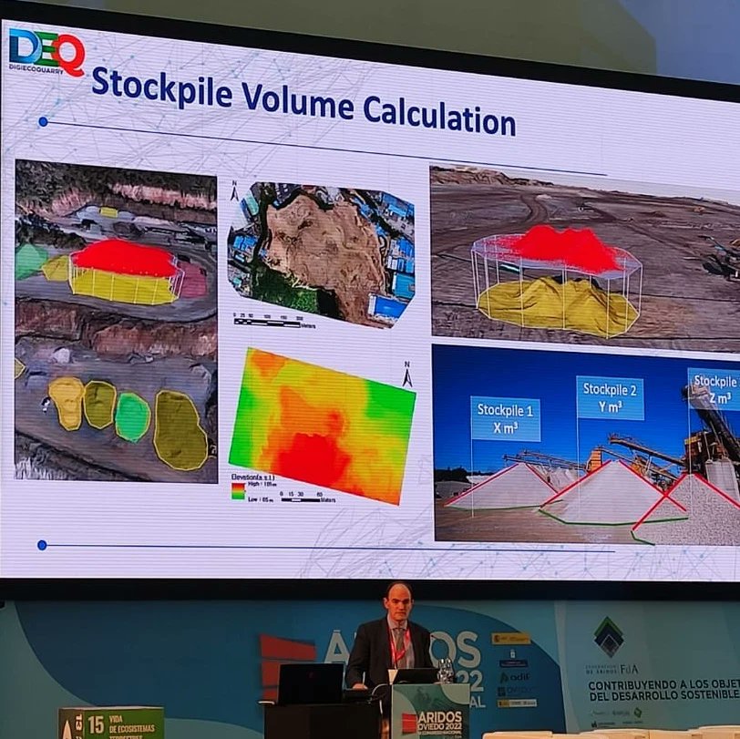 minasenergiaupm's tweet photo. ⚒️🔬Profesores de @minasenergiaupm @La_UPM presentan las últimas novedades del proyecto @digi_eco durante el #VICNA #CongresodeAridos 2022 
#oviedo

#miningspain #mininglife #miningspain #sostenibilidad #digitalización #Ingeniería #Ciencia #Tecnologia #somosUPM #familiaMinera https://t.co/PQBpO8V4p4