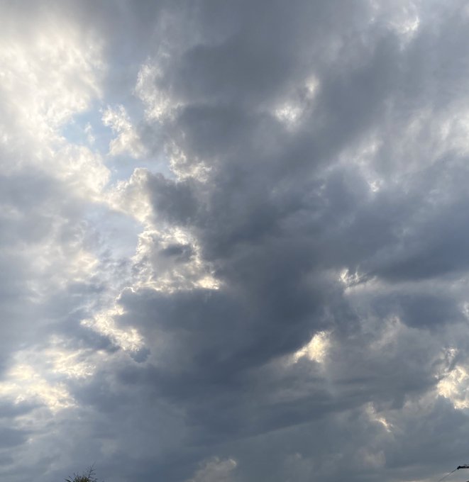雨上がりの空のtwitterイラスト検索結果