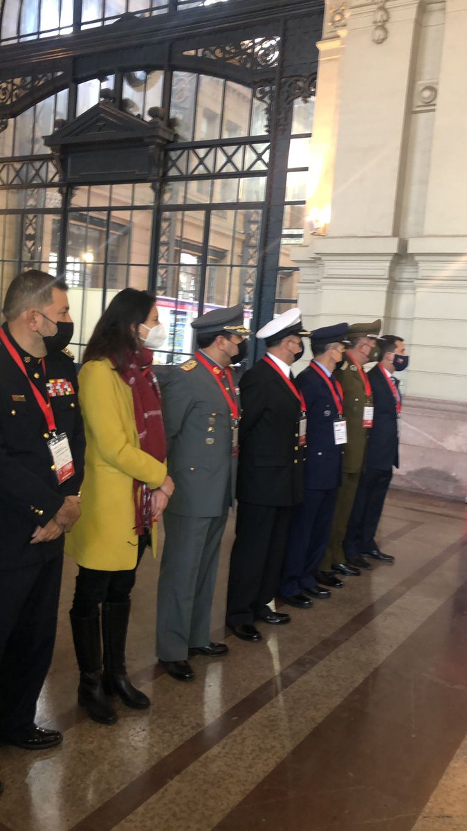 EstacionMapocho's tweet photo. 🚒 Ya estamos en la inauguración de Feria Internacional de Bomberos FIBOM 2022 junto a Alcaldesa de Santiago @IraciHassler y Presidente Nacional de Bomberos de Chile 👨🚒👩🚒
¡Los esperamos entre el 3 y 5 de junio!
👉 Más detalles en https://t.co/gAKcD5Zq9L
#fibom https://t.co/yCF01ihG1I