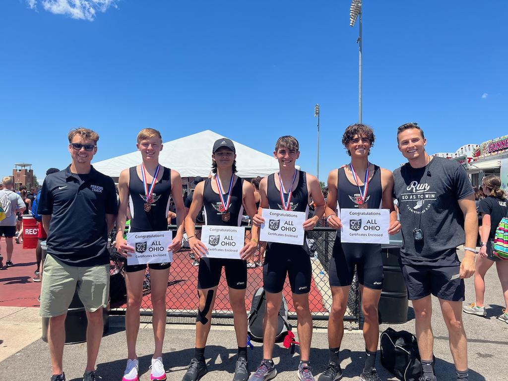 PiratesTrack's tweet photo. From 10th to 4th 7:59.98, Great run!  Colin Ellis. Owen Murphy,  Max Davis,  Ty Klepper! https://t.co/L2wtHKzxbY