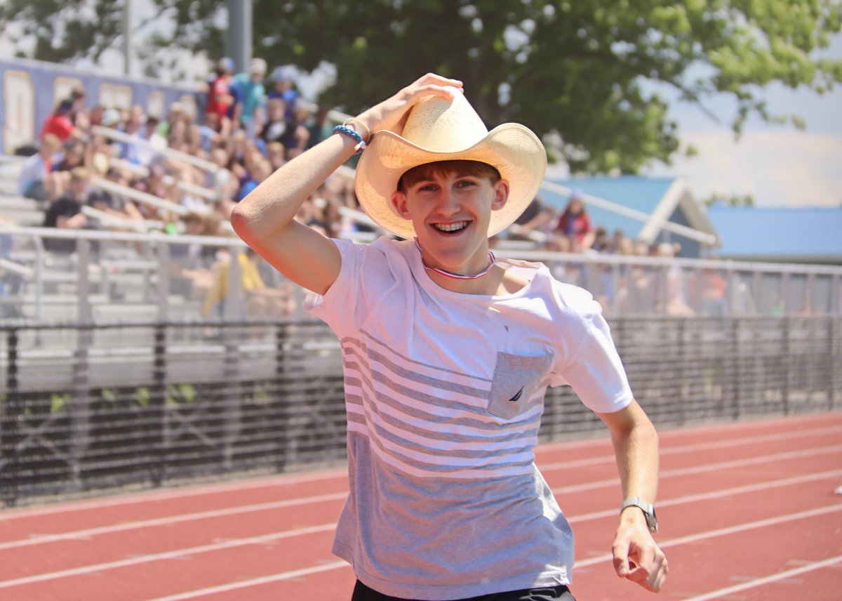 Gina Schell tweet media