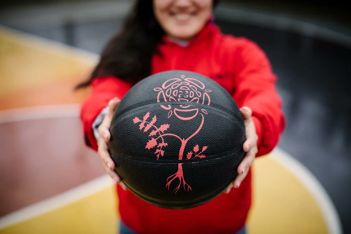IntrFulfillment's tweet photo. We could not be more honored to have the privilege to provide order fulfillment services for this project! The @AMRBASKETBALL team makes us so proud! To learn more about this amazing group of women or donate to their cause please visit: https://t.co/1VCqLfdNRK https://t.co/GvnVRIwj8T