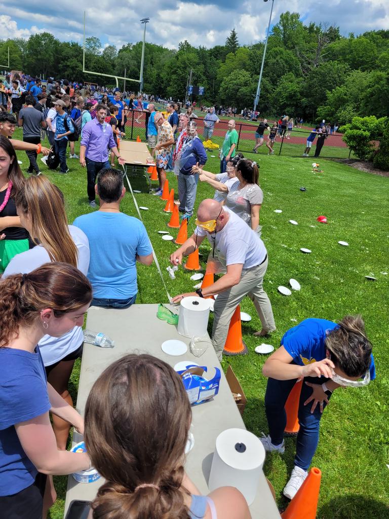 MsManganelli's tweet photo. Mahopac Students Against Cancer Pie a Teacher Event!
Thank you everyone!! https://t.co/krmHVnq7u7