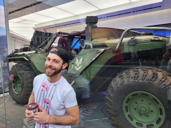 This excites me too much! #Halo #warthog https://t.co/ARX1YKdAVT<a href="/tag/halo"class="tags">#Halo</a><a href="/tag/warthog"class="tags">#warthog</a>