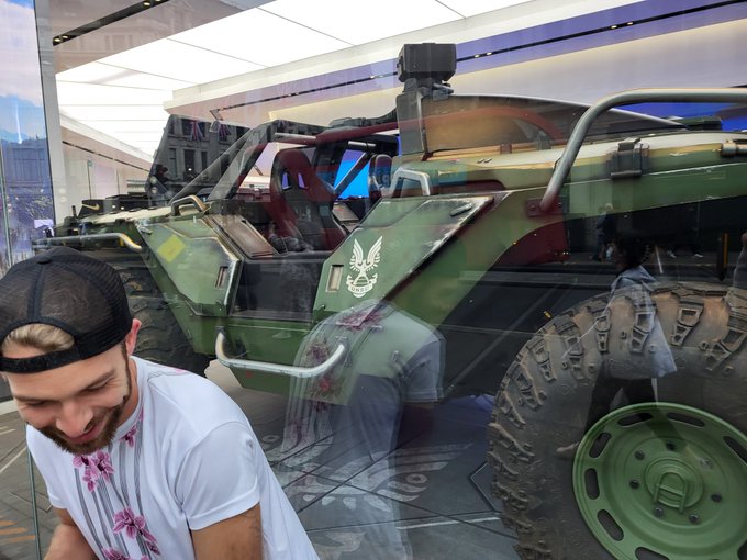 This excites me too much! #Halo #warthog https://t.co/ARX1YKdAVT<a href="/tag/halo"class="tags">#Halo</a><a href="/tag/warthog"class="tags">#warthog</a>