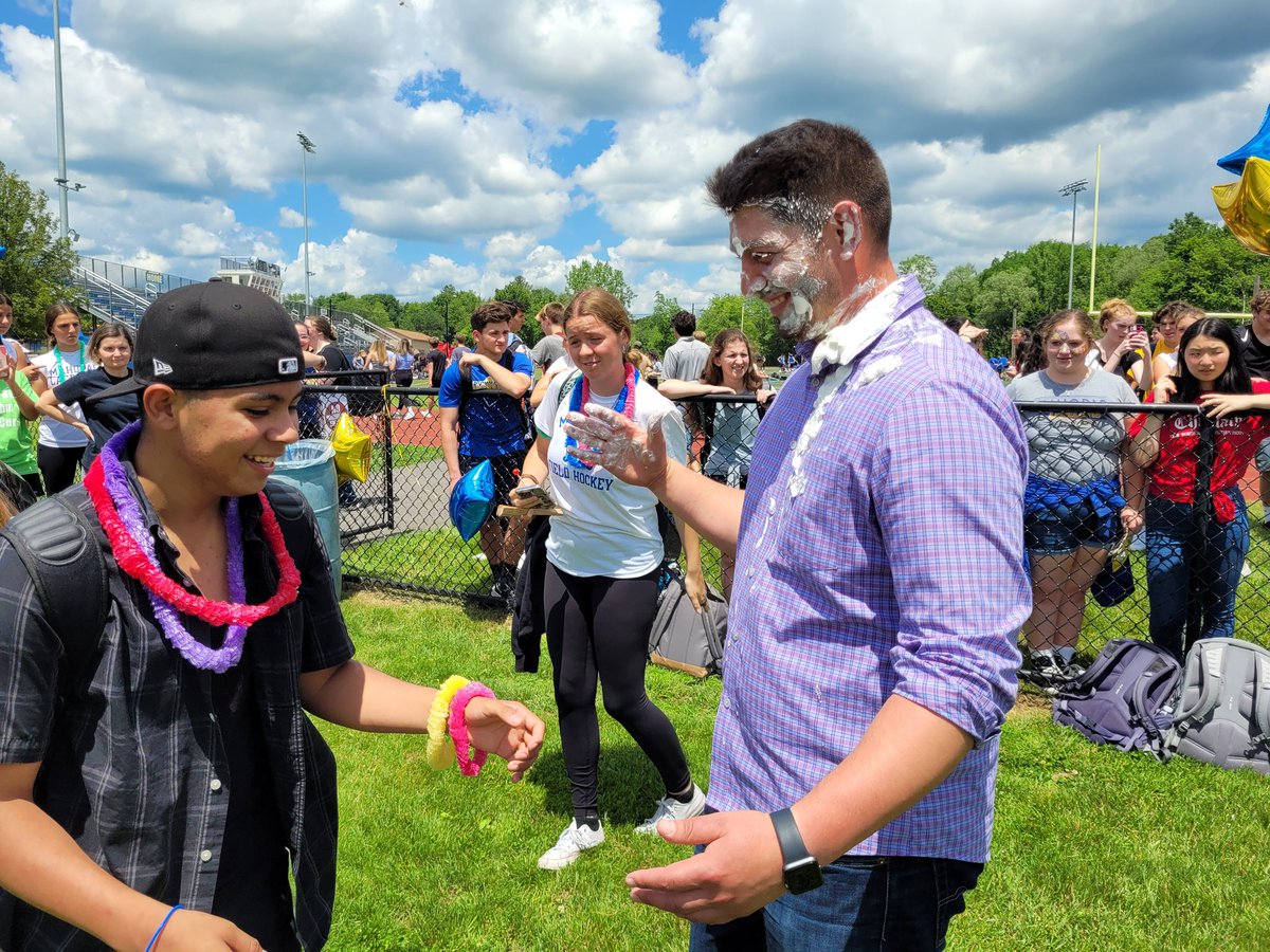 MsManganelli's tweet photo. Mahopac Students Against Cancer Pie a Teacher Event!
Thank you everyone!! https://t.co/krmHVnq7u7