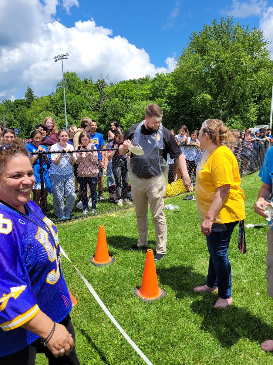 MsManganelli's tweet photo. Mahopac Students Against Cancer Pie a Teacher Event!
Thank you everyone!! https://t.co/krmHVnq7u7