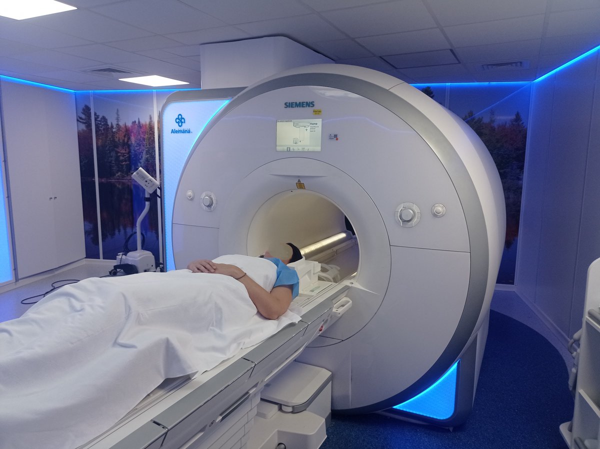 BUSCAMOS PARTICIPANTES para nuestra investigación en neurociencia cognitiva con resonancia magnética funcional en la <a href="/Clinicaalemana/">Clínica Alemana</a> de La Dehesa, Santiago.
Inscríbete en el siguiente link y nos pondremos en contacto contigo:
forms.gle/iVo9ofLvsEjuAZ…

<a href="/LaNCE_NeuroUC/">LaNCE</a>