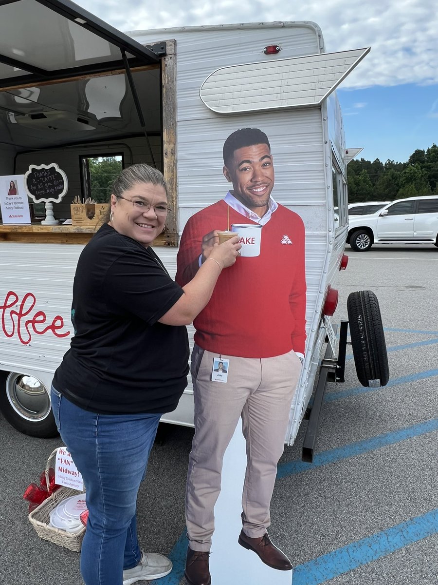 Many thanks to our wonderful Midway parents for providing the delicious coffee truck this morning!! #mesHEART <a href="/Midway_Mustangs/">Midway Elementary</a> <a href="/LexingtonOne/">Lexington County School District One</a>