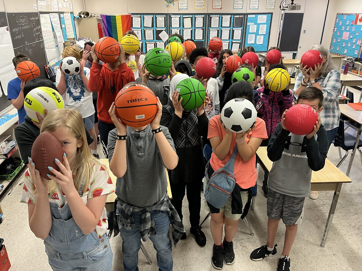 So proud of our grade 6 class for winning the Fall Fitness Challenge across TVDSB. Their reward…$500 in new equipment!! <a href="/marshatkelly/">Marsha Kelly</a> <a href="/Purveen_Skinner/">Purveen Skinner</a> <a href="/TVDSB/">Thames Valley DSB</a>