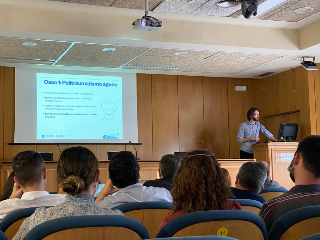 Cirugia HBP Vigo (@cirugiahbpvigo) on Twitter photo Otro viernes quirúrgico más! Nuestro residente, el Dr. Mesa, presentando un caso clínico de hernia diafragmática derecha postraumática <a href="/cirugiavigo/">cirugiavigo_HAC</a> Otro viernes quirúrgico más! Nuestro residente, el Dr. Mesa, presentando un caso clínico de hernia diafragmática derecha postraumática <a href="/cirugiavigo/">cirugiavigo_HAC</a>