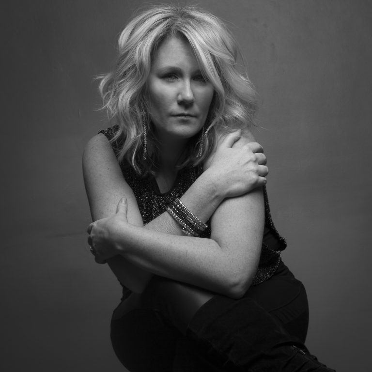 theCMAOntario's tweet photo. ‼️ARTISTS‼️ Empower + equip yourself w/ the tools you need to successfully run your music business - because as an indie artist, you're in fact in business. Hosted by The Syndicut's Tara Shannon &amp; Debbie Zavitson. 

#CMAOntario10 

Register ► https://t.co/Nz14S4ClUM https://t.co/subc84XDBB