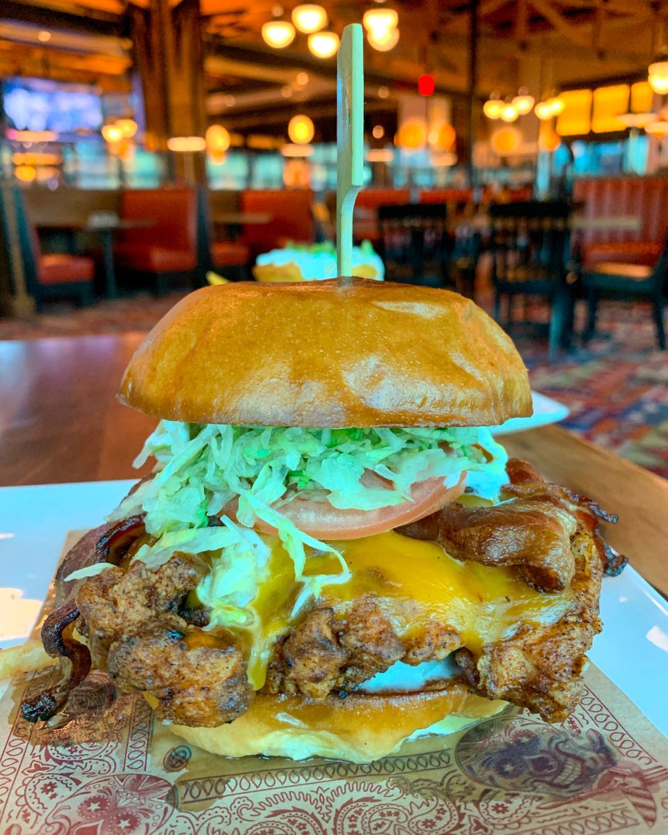 Guy Fieri's Foxwoods tweet media