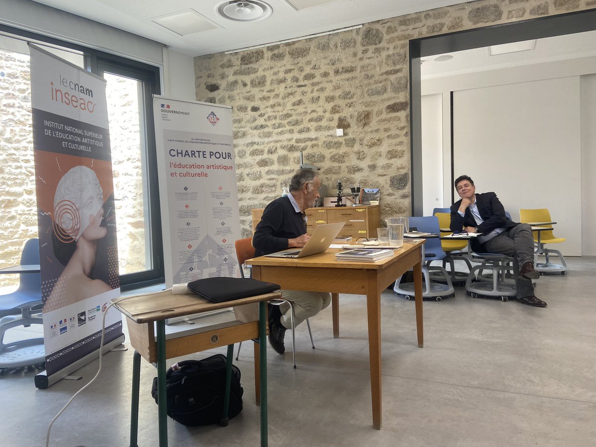 Jean Caune intervenait aujourd’hui dans le cadre des séminaires de recherche <a href="/LeCnam_Inseac/">Le Cnam #InsEAC</a> : de la médiation à l’éducation artistique et culturelle, une approche de l’#EAC comme fait social total.