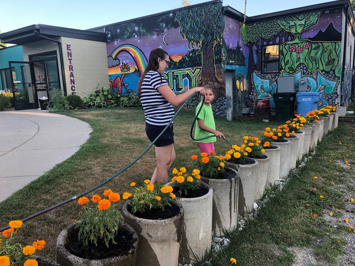 THIS SATURDAY, June 4, 10am-12: REACH Garden Day. Learn about annuals and perennials that are right for your garden while we plant and beautify REACH’s garden space. Take home a plant for your own space (limited quantity).