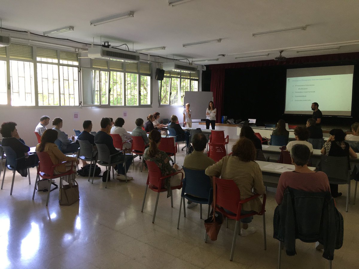 Atzo, ikasturte honetako azken bilera egin genuen. Ilusioz jarraituko dugu lanean, sareak indartsu jarrai dezan.