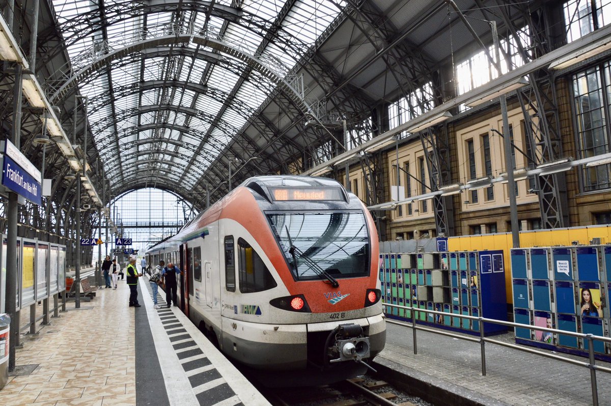 modacitylife's tweet image. In an unprecedented move designed to decrease their dependence on fossil fuels, the German government is introducing a “9-euro ticket” this summer.

The €9 monthly pass is good for unlimited travel on all buses, trams, subways and local/regional trains across the entire country.