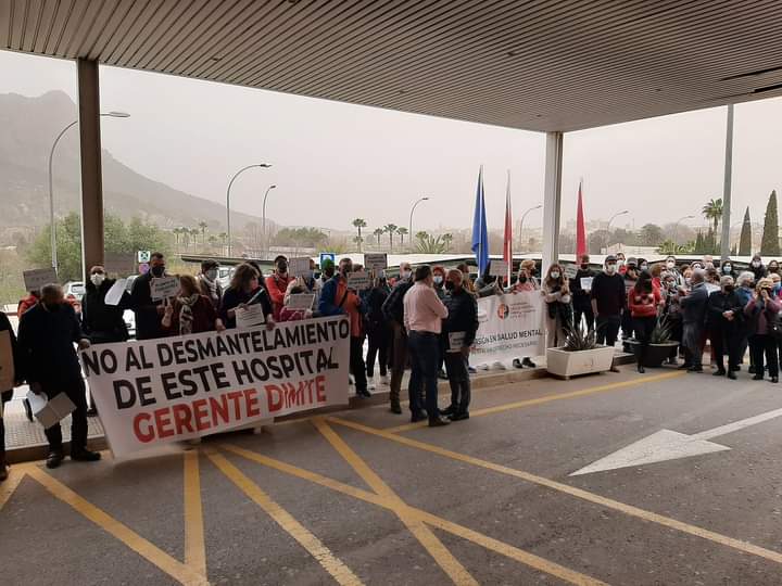 PlataformaHosp's tweet photo. @LopezMirasF 
Sr. Presidente d tod@s l@s murcian@s. Esta Plataforma lleva 30 años defiendo el hospital d Cieza. Hemos solicitado una reunión con usted en varias ocasiones contra el desmantelamiento de este hospital y no responde ¿55.000 murcianos olvidados? Blanca, Abarán y Cieza https://t.co/i51YC2kjJj