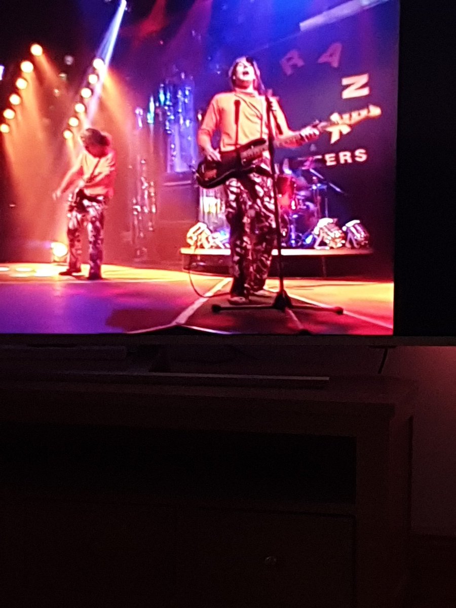 Watching top of the pops 1993 and these cork shams turn up on it <a href="/frankandws/">FrankandWalters</a>