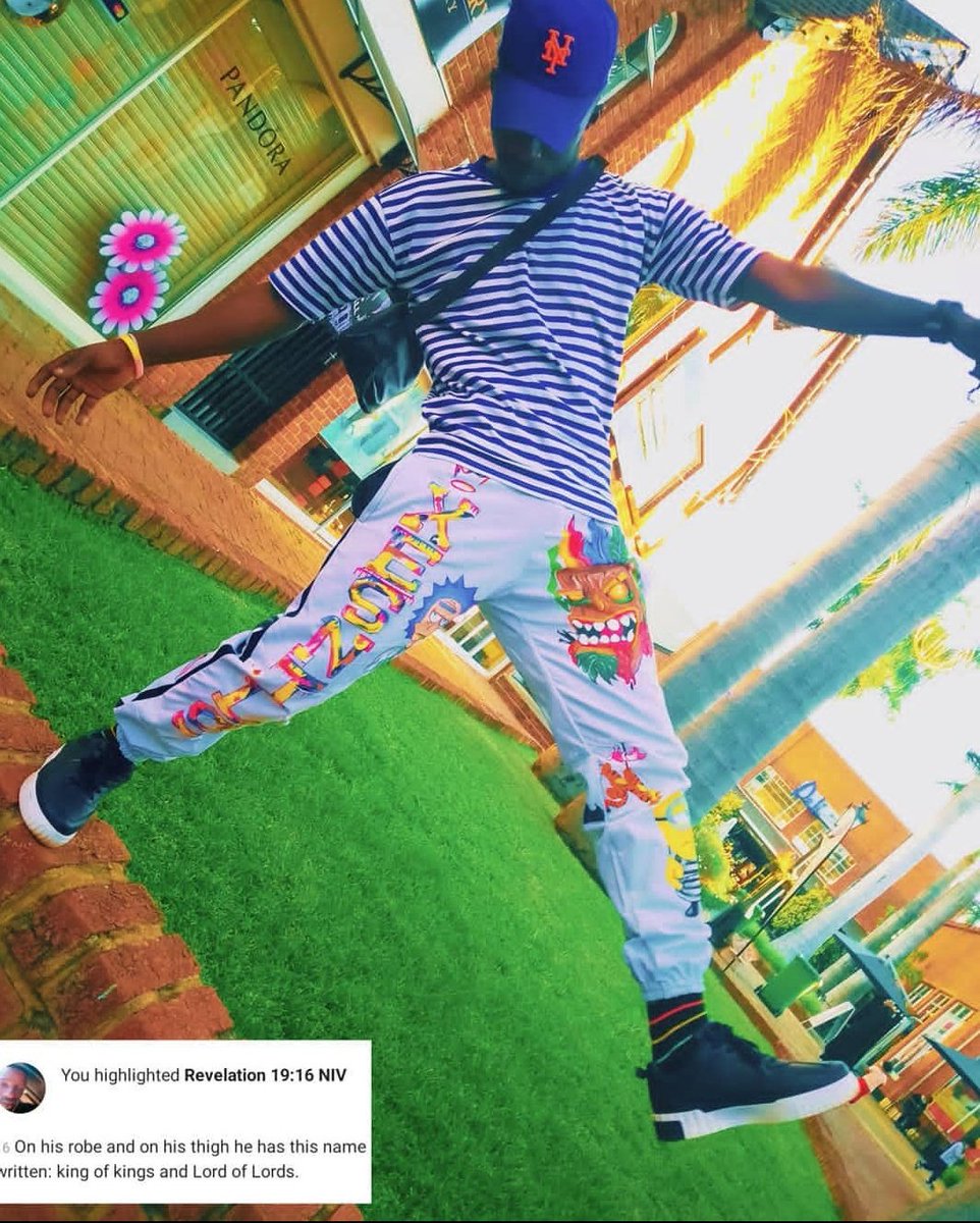 seamskills's tweet photo. Customized Pants😛 @seamskillsart 
.
.
.
.
.
#customizedpants #handpainted #art #fabricpainting #cool #swag #streetwear
#minions #minionsart #Seamskills
#sewing #seamstress #tailoring https://t.co/zQ8RWp8kZY