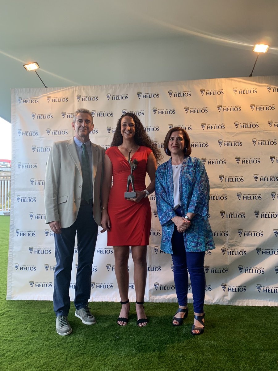 cnhelios's tweet photo. FIESTA DEL DEPORTE
🏆Esther Briz Zamorano, Mejor Deportista 2021 de Helios

Algunos de sus logos:
• Campeonato del mundo Remo de Mar: 1ª
• Campeonato del Mundo Beach Sprints: 1ª
• Campeonato España Remo de Mar: 1ª
• Campeonato de Europa: 4ª
🗞Noticia: https://t.co/KNndINBWsz https://t.co/8SU9ljE8t0