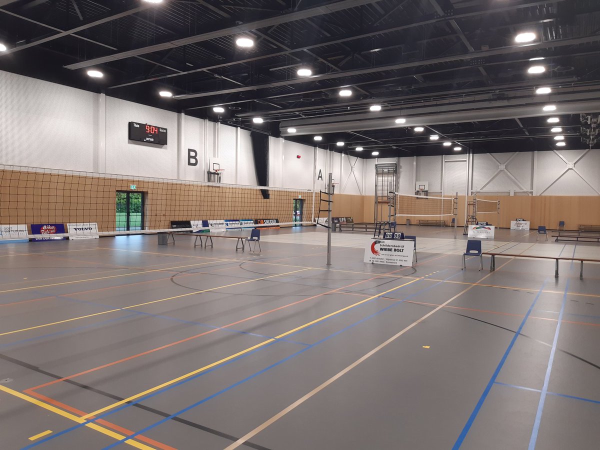 vovem's tweet photo. Laat de helden en heldinnen van ons Nederlandse jeugdvolleybal morgen maar komen voor hun gesloten jeugdkampioenschap. Goede reis naar Emmeloord.
 #ngjk #volleybal https://t.co/szc60FVVk5