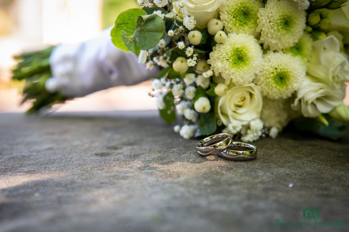 ThatAnymore's tweet photo. #DevianceWedding https://t.co/zwuY8wiO36