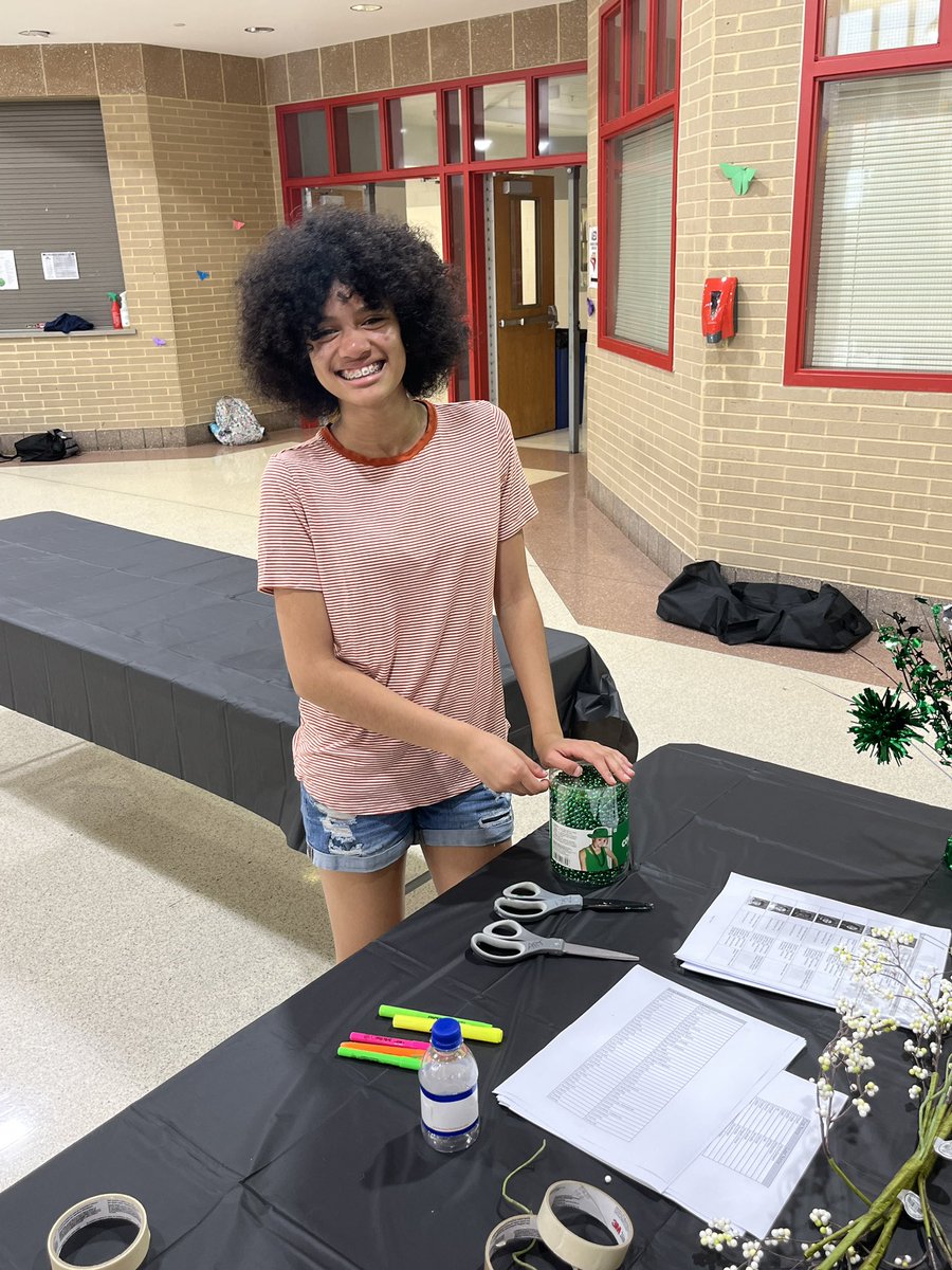 MsFitz02's tweet photo. Getting ready for the 8th grade dance! @LMSNation https://t.co/xPxjpVOoAn