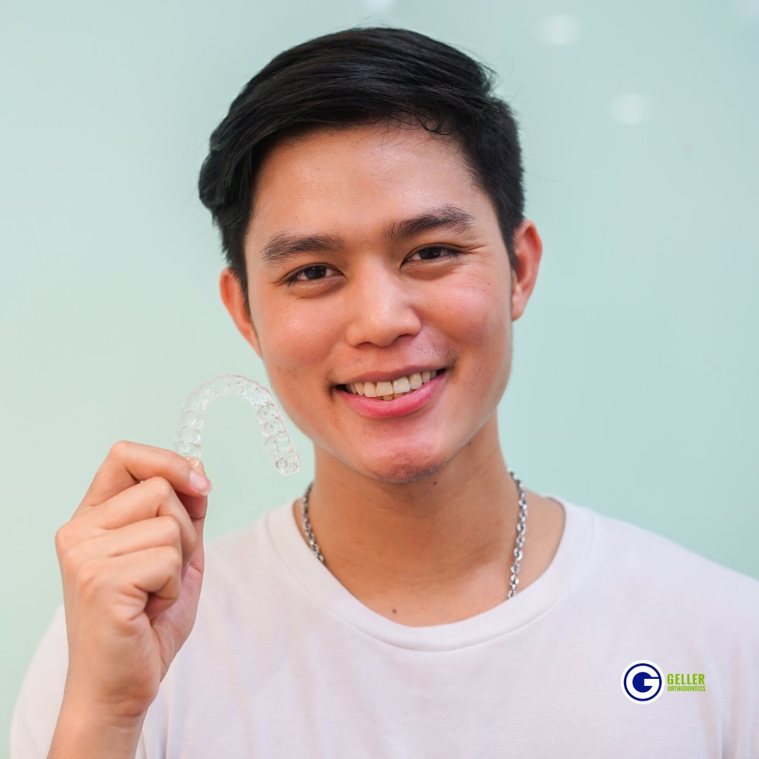 GellerOrtho's tweet photo. On the Geller Blog: How long do I need to wear retainers? https://t.co/777ka9JOt3 🦷😁😄 #grinsbygeller #gellerortho #gellerblog #planotx #planoorthodontist #braces #retainers #smile #smiles #dallas #northdallas #dallasorthodontist #planocommunity #blog https://t.co/cXVwRzYRMo