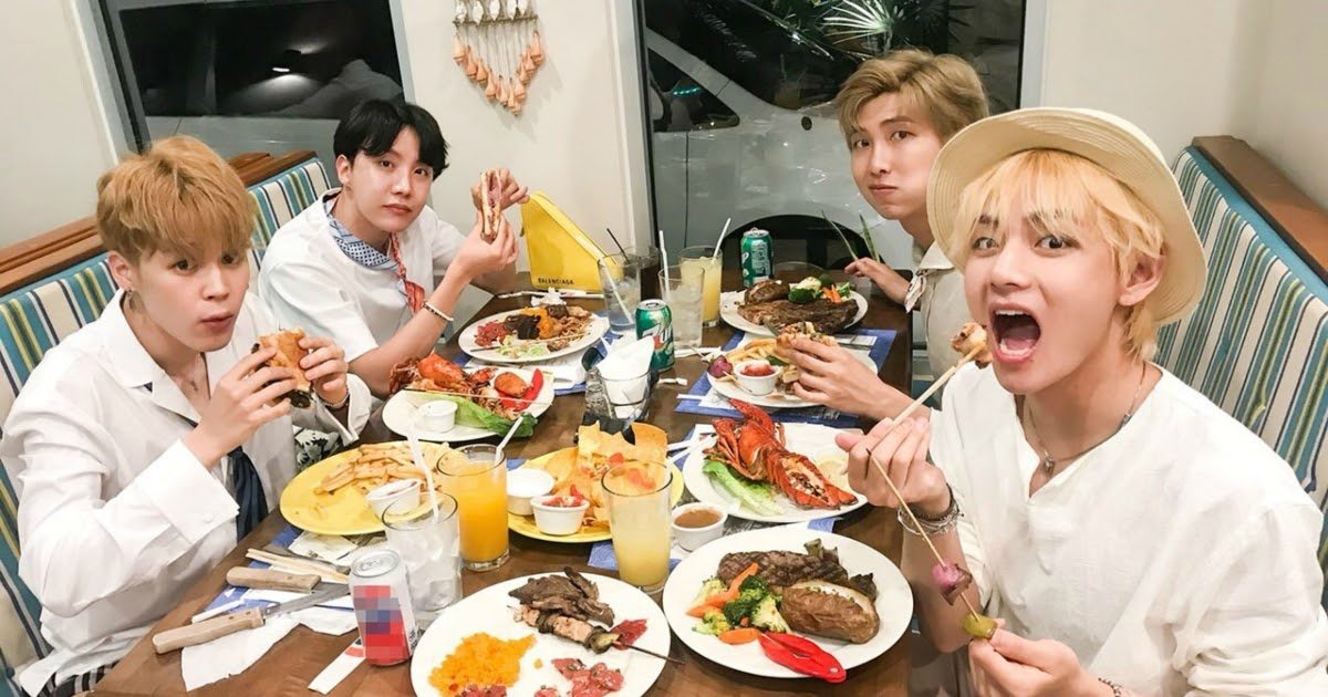 Jana_Jk7's tweet photo. BTS eating thread #BTS #BTSTHREAD #BTSEATING https://t.co/owXG2EVfV5