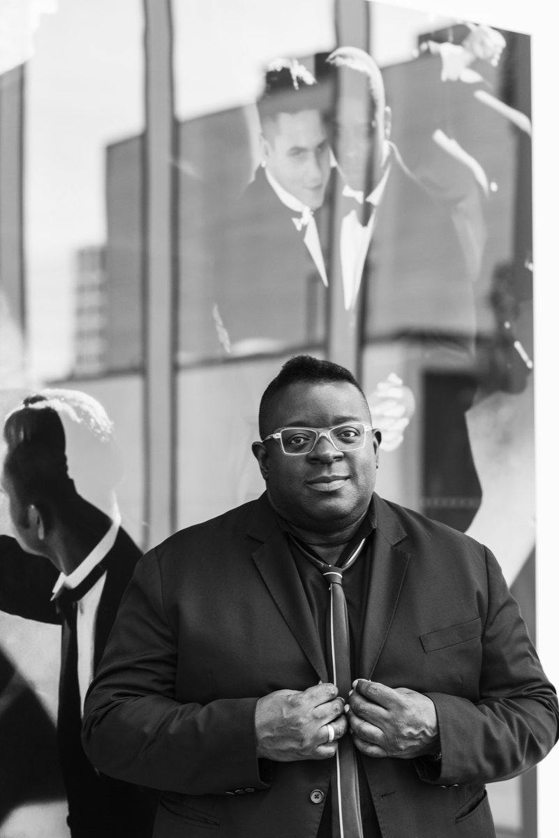 Victoria Miro (@victoriamiro) on Twitter photo Big congratulations to Isaac Julien on receiving a knighthood in the Queen's Birthday Honours for the Platinum Jubilee year. The pioneering artist and filmmaker has been honoured for 'services to Diversity and Inclusion in Art': theartnewspaper.com/2022/06/02/cor…
<a href="/isaacjulien/">Isaac Julien</a> Big congratulations to Isaac Julien on receiving a knighthood in the Queen's Birthday Honours for the Platinum Jubilee year. The pioneering artist and filmmaker has been honoured for 'services to Diversity and Inclusion in Art': theartnewspaper.com/2022/06/02/cor…
<a href="/isaacjulien/">Isaac Julien</a>