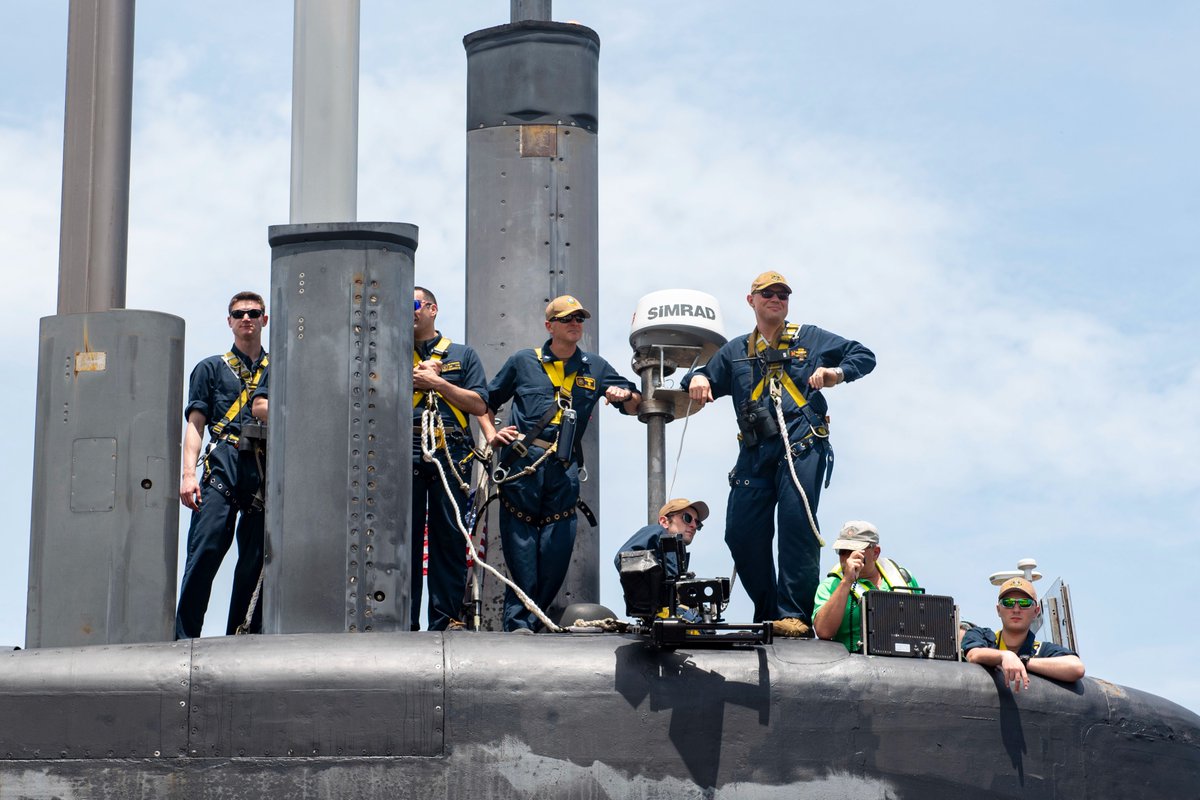 SUBGRU10's tweet photo. #WelcomeHome USS Maryland! https://t.co/eBE61l4JY8