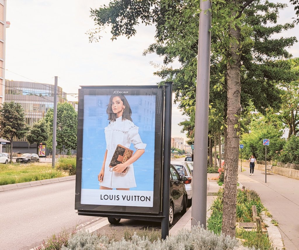 Deepak SINGH on X: Felt proud to see our very own @deepikapadukone 's  hoarding of @LouisVuitton on streets of Paris suburbs.. #Indiashining.  @RanveerOfficial  / X