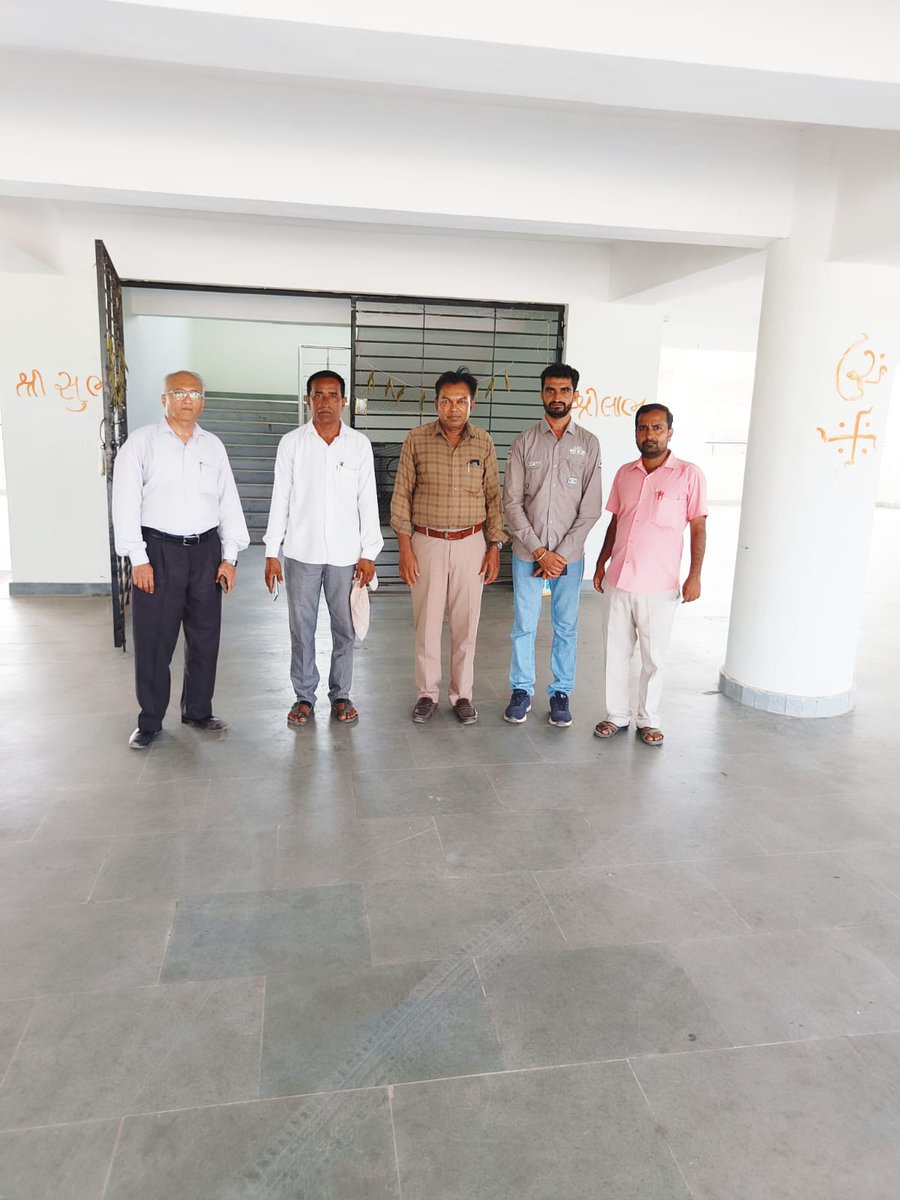 RaymalGadhavi2's tweet photo. DDO Sir visited cyclone center at Virpur Gangadi.
@ddodevbdwarka https://t.co/vnrXjfAKjY