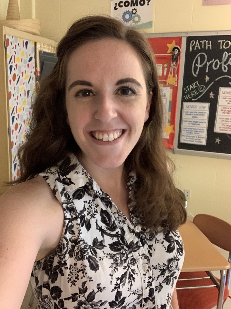 Señorita Racicot tweet media