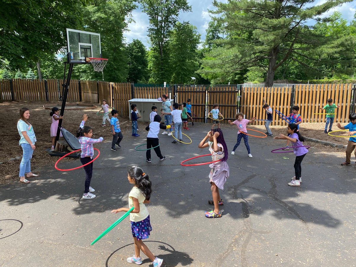 unitycharter's tweet image. .@unitycharter It was unicorn day in 2/3 and what a unicorn day it was! Students had a great time celebrating what makes them special.... the day even included a hula hoop competition! 🦄 #unitywolves @NJPCSA @DrAllenMcMillan @DrJB__