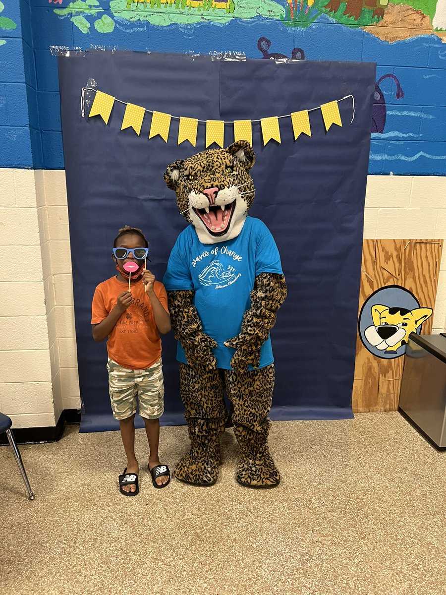 Katie T. Vandeweghe tweet media