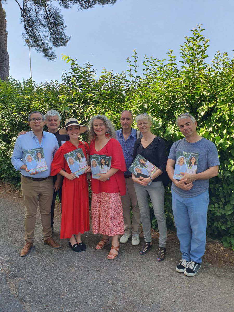 Tractage, affichage, porte à porte... On se donne les moyens de la victoire ! 

Plus qu'une semaine pour convaincre 💪🚀