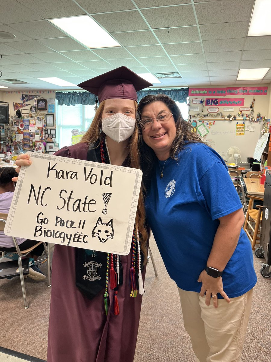 WakefieldES's tweet photo. 💙♥️💙♥️@WakefieldHS @WESPTAeagles @WakefieldStrong @WCPSS @NorthernAreaWC https://t.co/Fre1SpYrCG