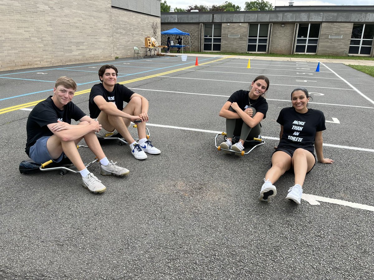 Our JPS More Than An Athlete club helping out with James Madison Primary’s Field Day today!