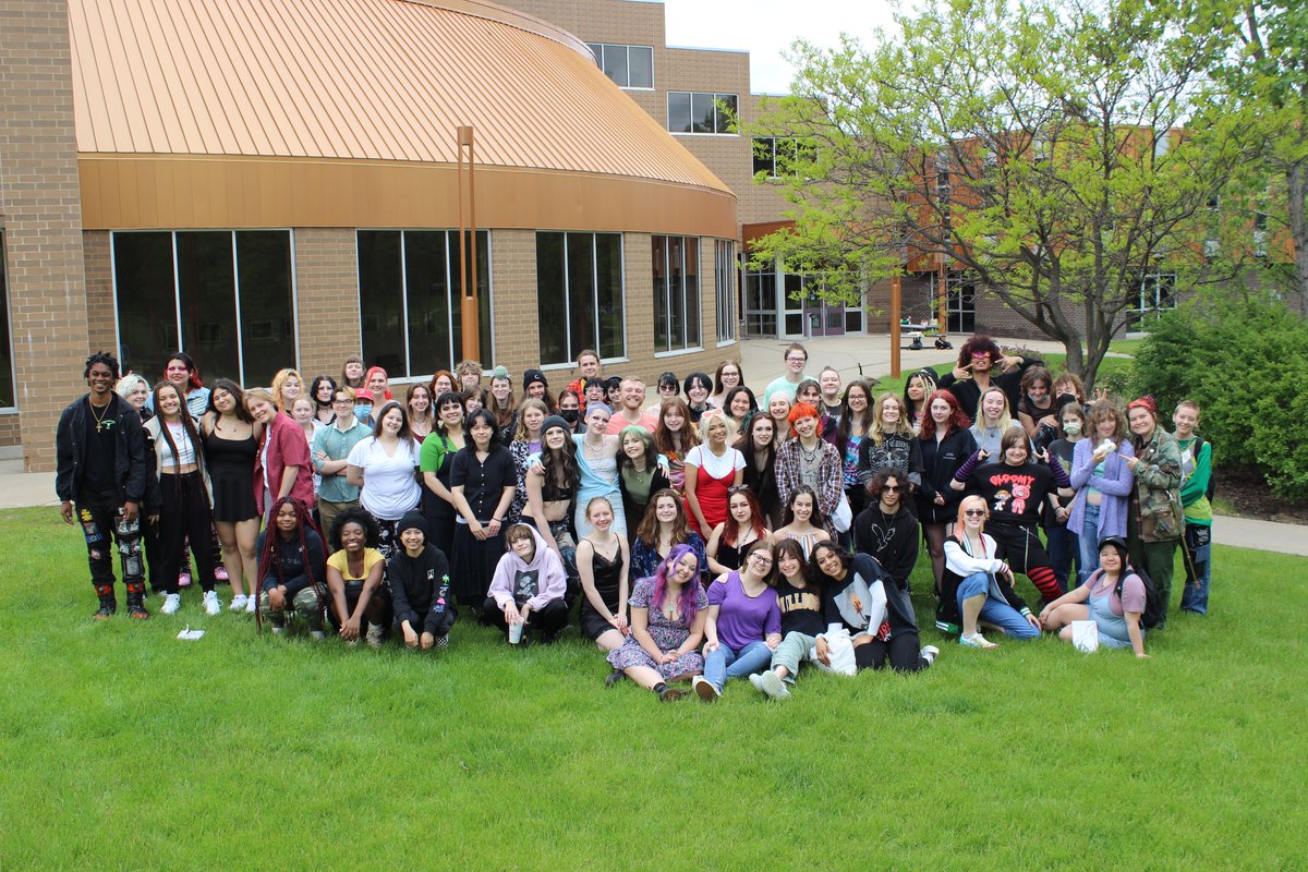 Last Friday, the Perpich Arts High School Class of 2022 graduated in a joyous celebration at Ted Mann Auditorium on the University of Minnesota campus. 

Read more about the event, watch video, and learn about our new graduates here: perpich.mn.gov/perpich-arts-h…