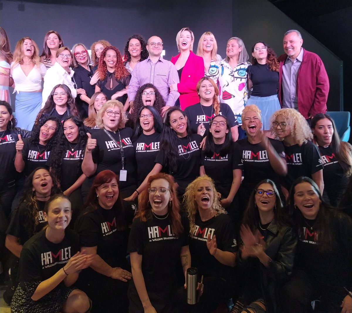 "Hamlet es una magia que Venezuela y su público merece".
#espectáculos <a href="/ClasVzla/">Clas Producciones</a>
encantadacon.com.ve/claudia-salaza…