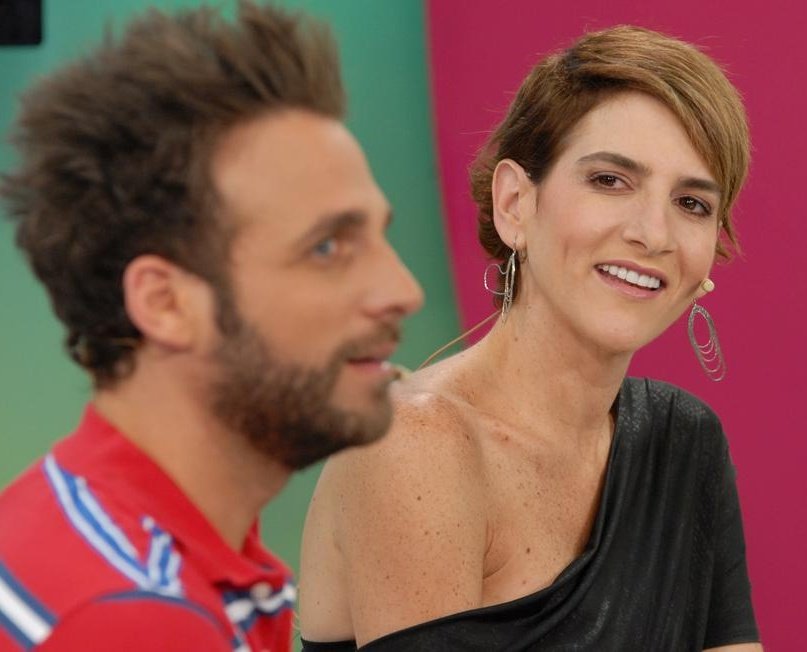 recordemos que Peluchin renunció a su antiguo canal, porque querían despedir a Gigi y eran ellos dos o nada, ahora ella defiende a todo lo que da a su amigo por una injusticia, es la amistad que todos necesitamos