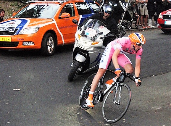 mariocancel58's tweet photo. Giri d'Italia ne ho visti tanti: Giro 2009 -Roma- la cronometro finale: photogallery https://t.co/qv3Tsgj98O 

@giroditalia #ciclismo #cyclisme #GiroDItalia #Giro #giro2009 #menchov #cycling https://t.co/LomK34w860