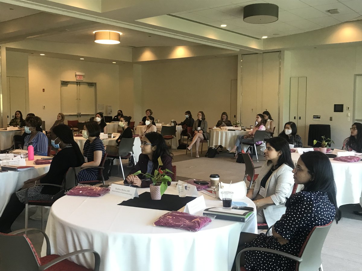 ASGEendoscopy's tweet photo. The 2022 ASGE Leadership and Education (LEAD) program for female gastroenterologists kicks off today! Fantastic coaching, skill building and networking ahead! #gitwitter #medtwitter #womeningi https://t.co/whGryE3mah