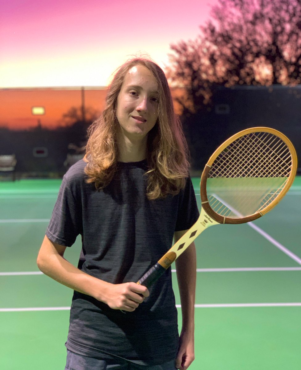 KJtheTennisPro's tweet photo. #FlashbackFriday … here’s my son @ZippyRiffs getting ready to hit some with my old 1978 #JackKramer #ProStaff #WoodTennisRacquet #WoodRacket #VintageTennis @WilsonTennis 🎾 https://t.co/nHS4z3yeA2